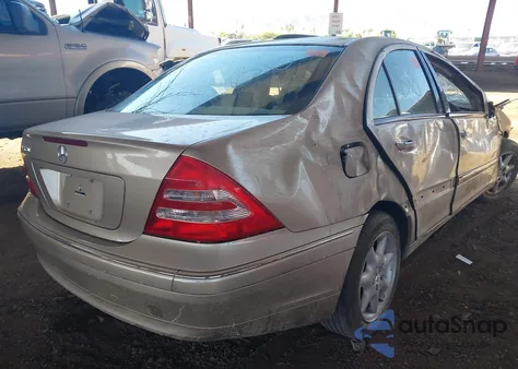 2003 Mercedes-Benz C 320 Sport z USA, uszkodzony, nr VIN WDBRF64J73F362306